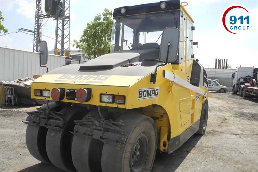 Xe lu bánh lốp 25 tấn Bomag BW24RH
