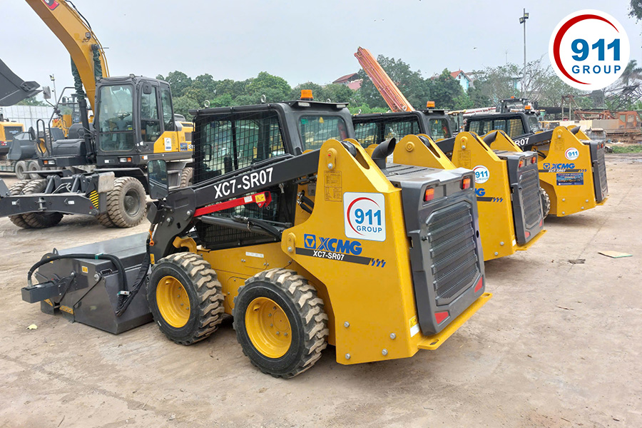 Máy Xúc Lật Trượt XCMG XC7-SR07