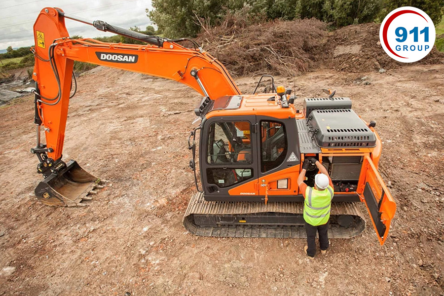 Máy xúc đào bánh xích Doosan DX140LC