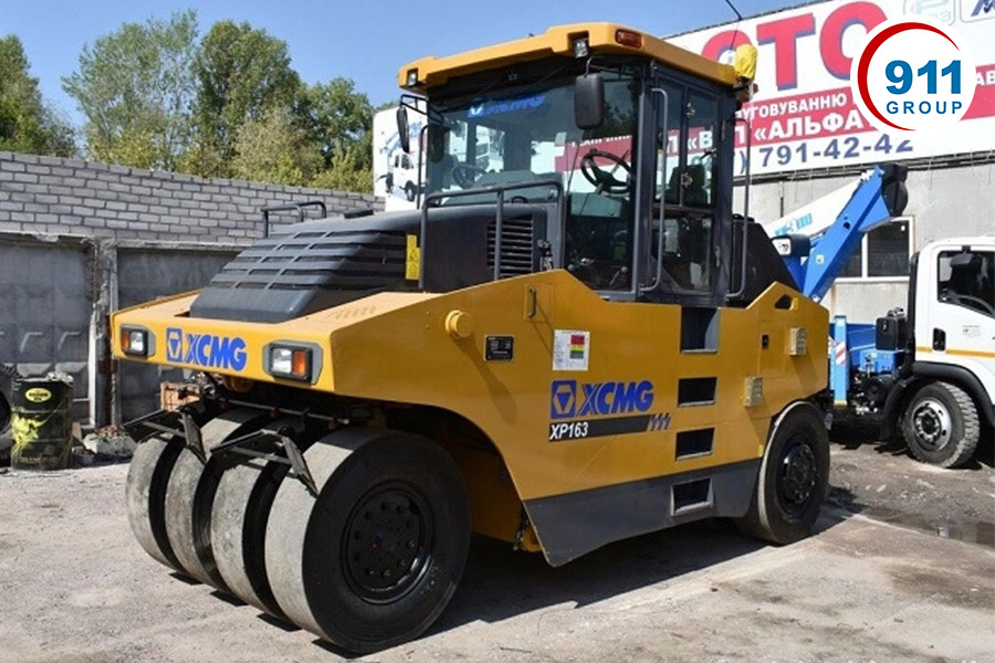 Xe lu bánh lốp XCMG 16 tấn