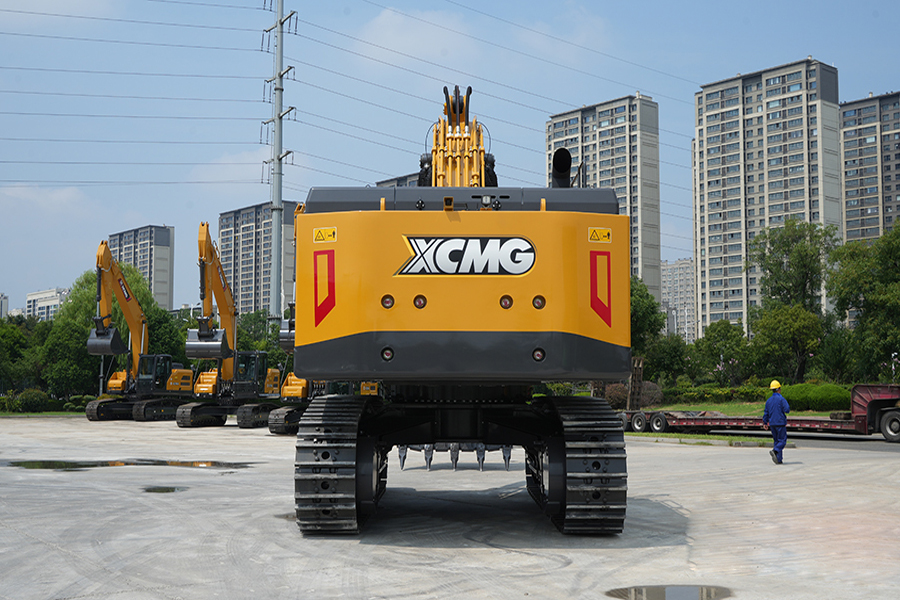 Ứng dụng thực tế của máy xúc đào bánh xích XCMG XE870GK