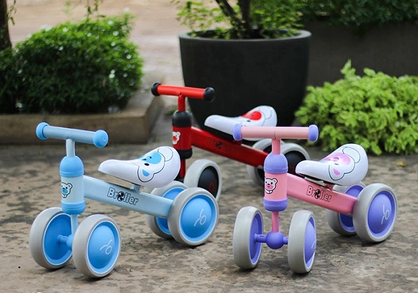Xe chòi chân 4 bánh gấp gọn 2 bánh - xe cho bé 1 tuổi 