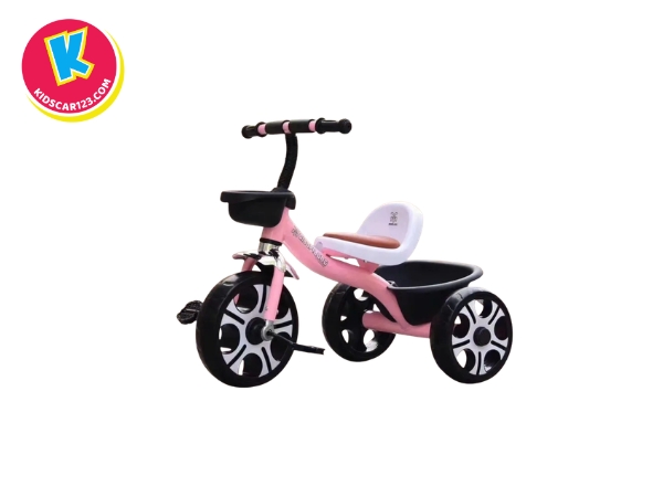 Ưu tiên xe với thiết kế bo tròn các cạnh để tránh gây trầy xước cho bé