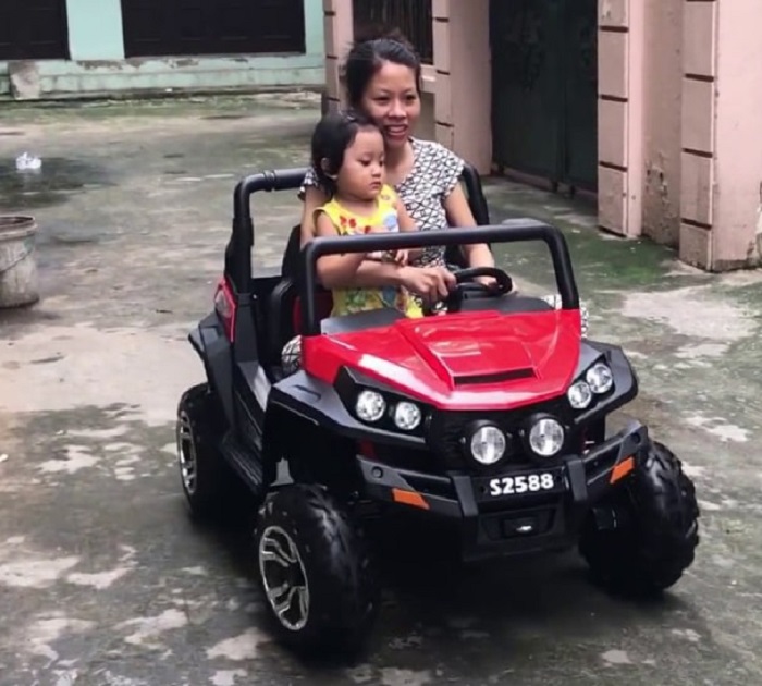 Mẫu xe ô tô điện dành cho bé từ 1 tuổi trở lên