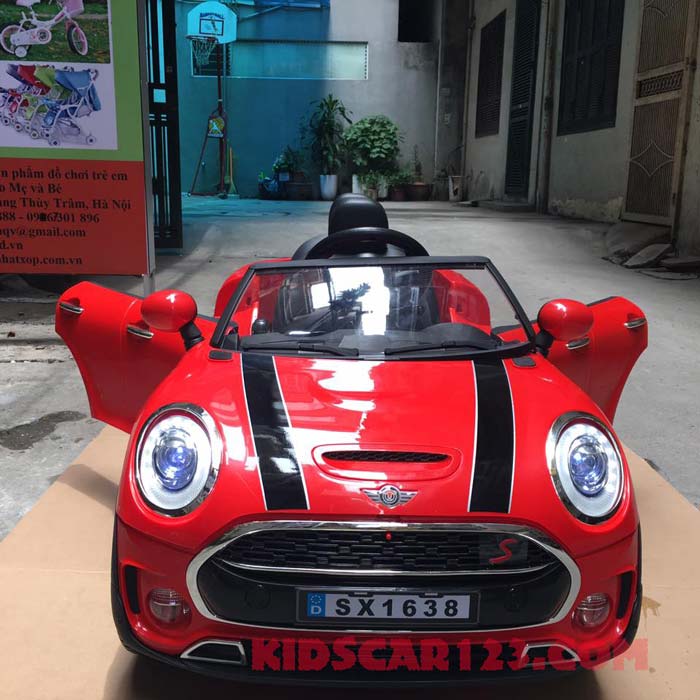 Xe hơi điện dành cho trẻ em SX 1638 màu đỏ
