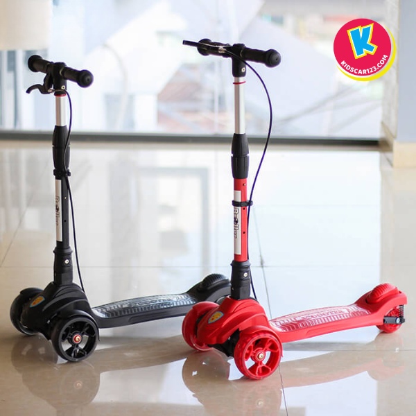 Xe Scooter cho bé 3 - 15 tuổi có phanh tay S951