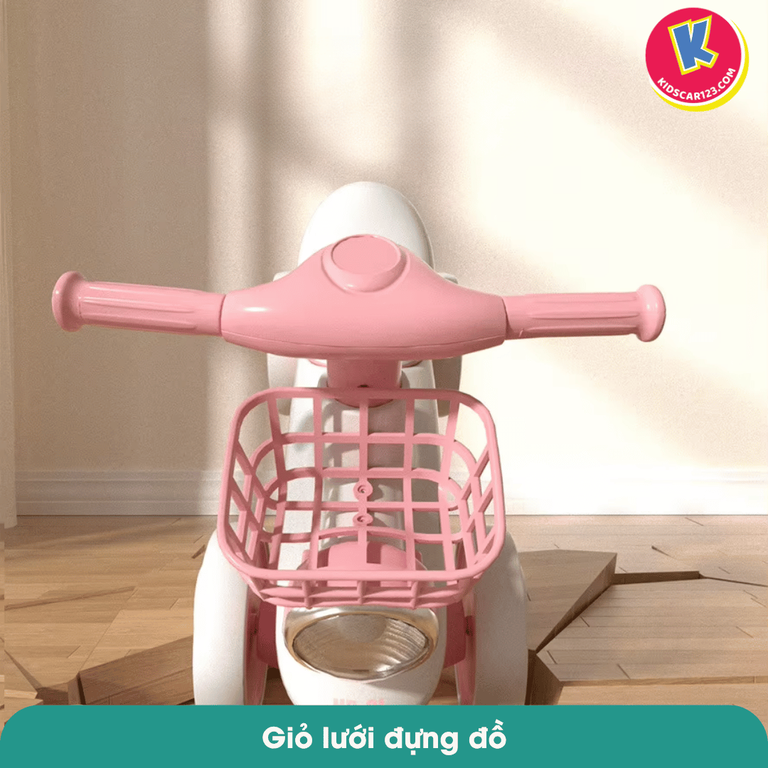 Rổ đựng đồ dễ thương của xe chòi chân cho bé 3 tuổi