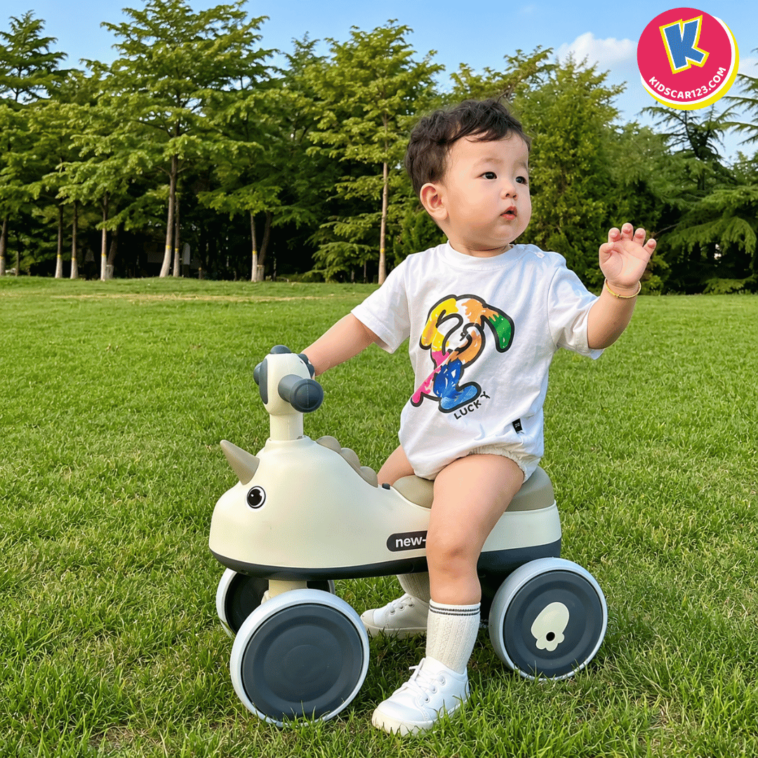 Xe chòi chân thăng bằng 6166 cho bé vận động phát triển thể chất