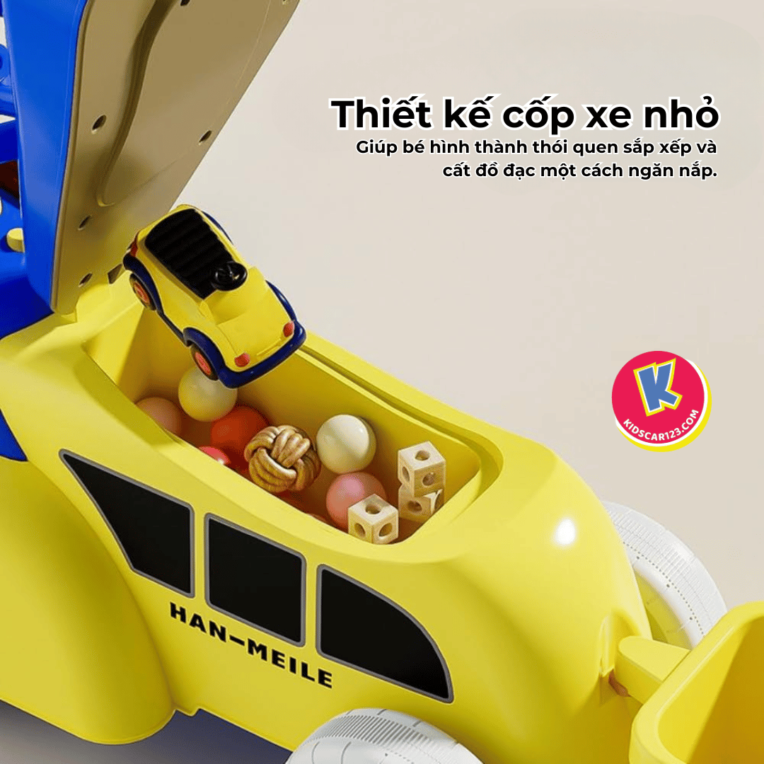 Cốp chứa đồ bí mật tiện lợi trên xe chòi cho bé 1 tuổi