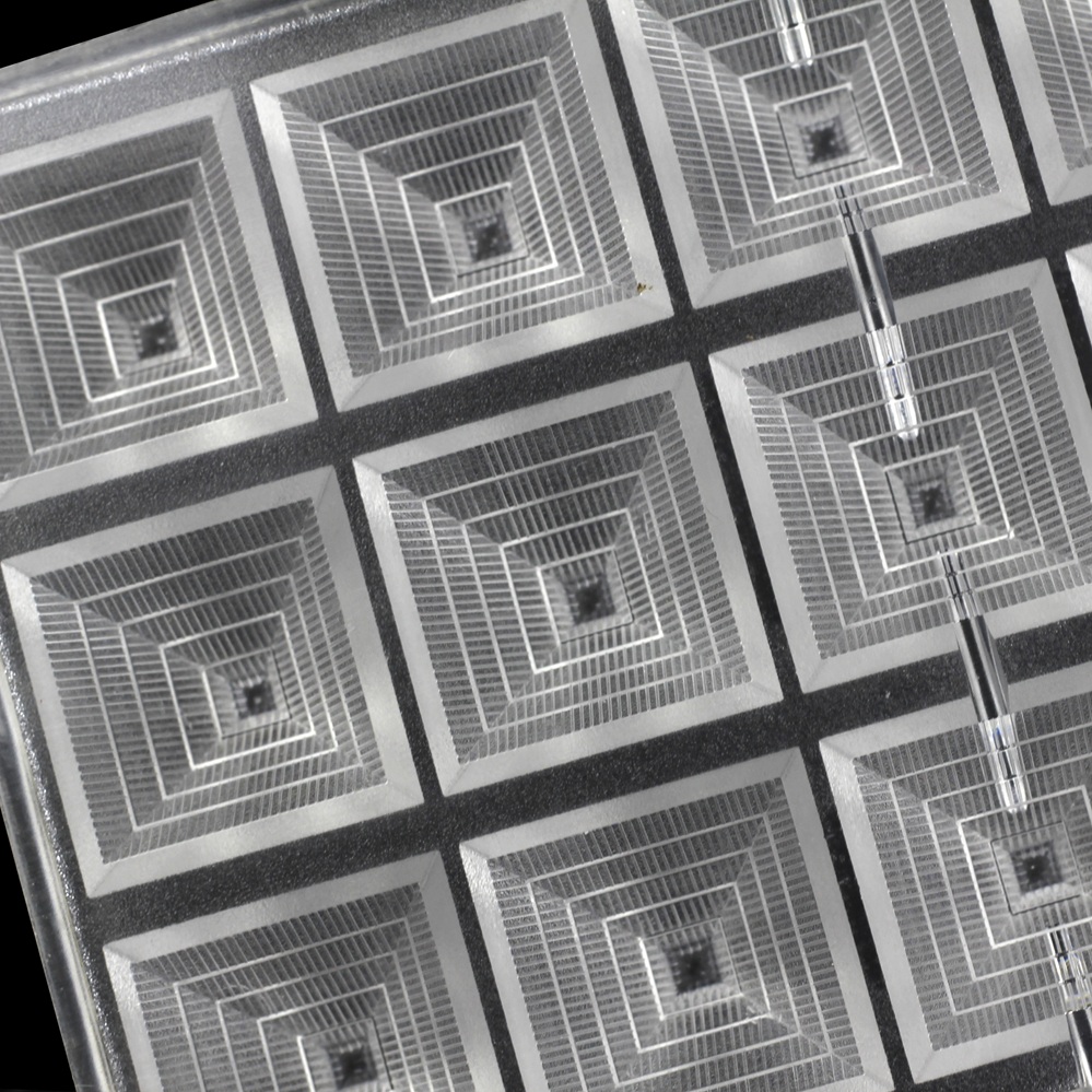 2260 - Khuôn socola bonbon hình kim tự tháp