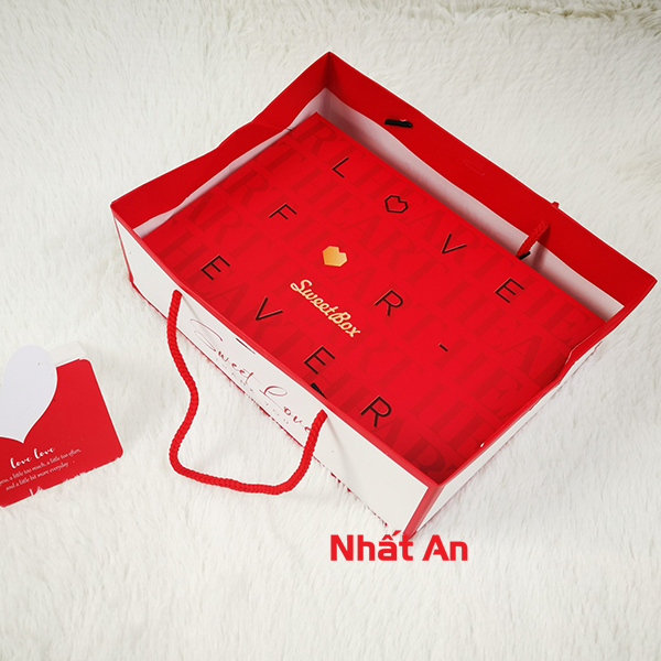 Túi xách giấy đựng hộp socola (Có 2 size) - Giá không kèm hộp và tem