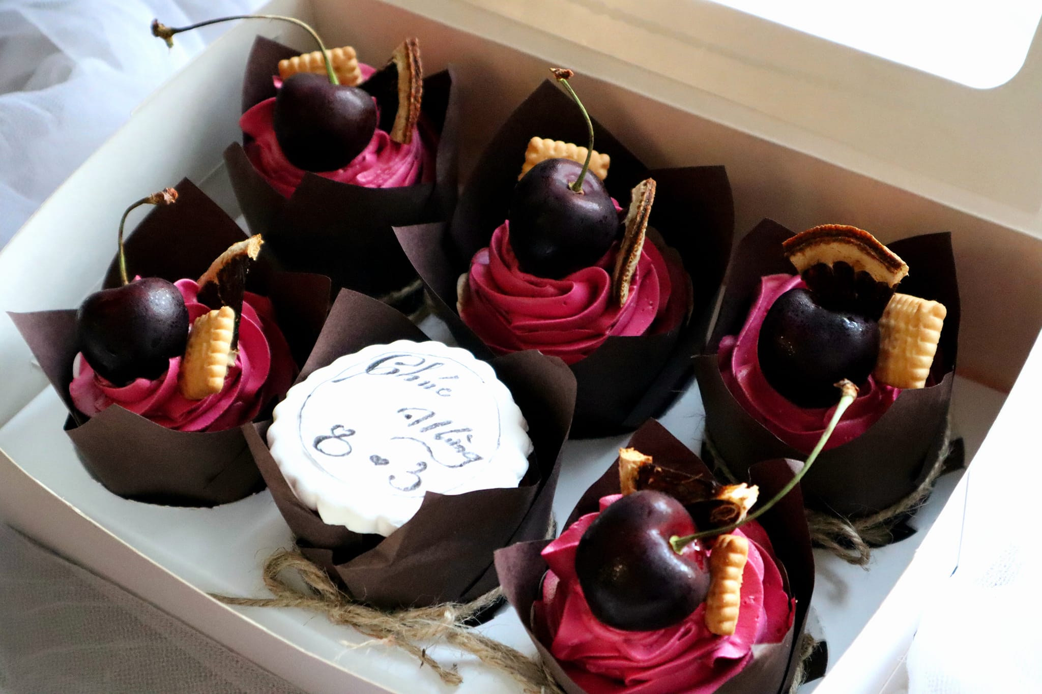 Cup giấy (chén giấy) tulip màu hồng lốc 50 cái