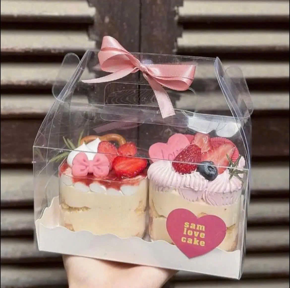 Hộp mica chữ nhật đáy giấy HT2047