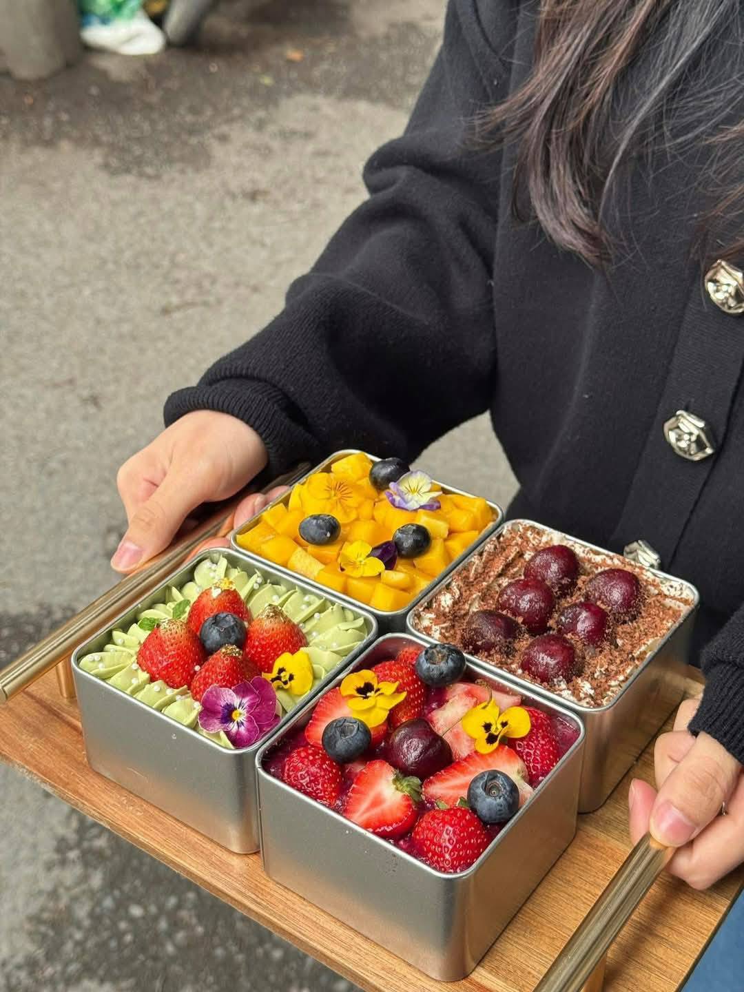 Hộp thiếc vuông HT7402 9x5.5cm