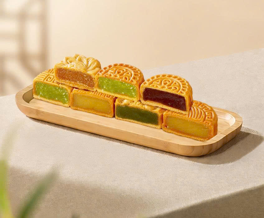 Nhân Trung Thu Hạt Sen Trà Xanh Royal 1kg