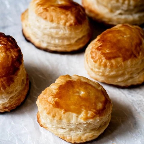 Đế  bánh pateso nhấn sẵn - 20 đế