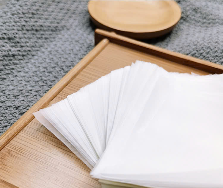 Giấy gạo gói kẹo Nougat 6.5x8cm ~ 500 tờ