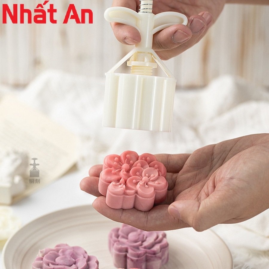 Khuôn Trung Thu cẩm tú cầu và hoa trà 30gr
