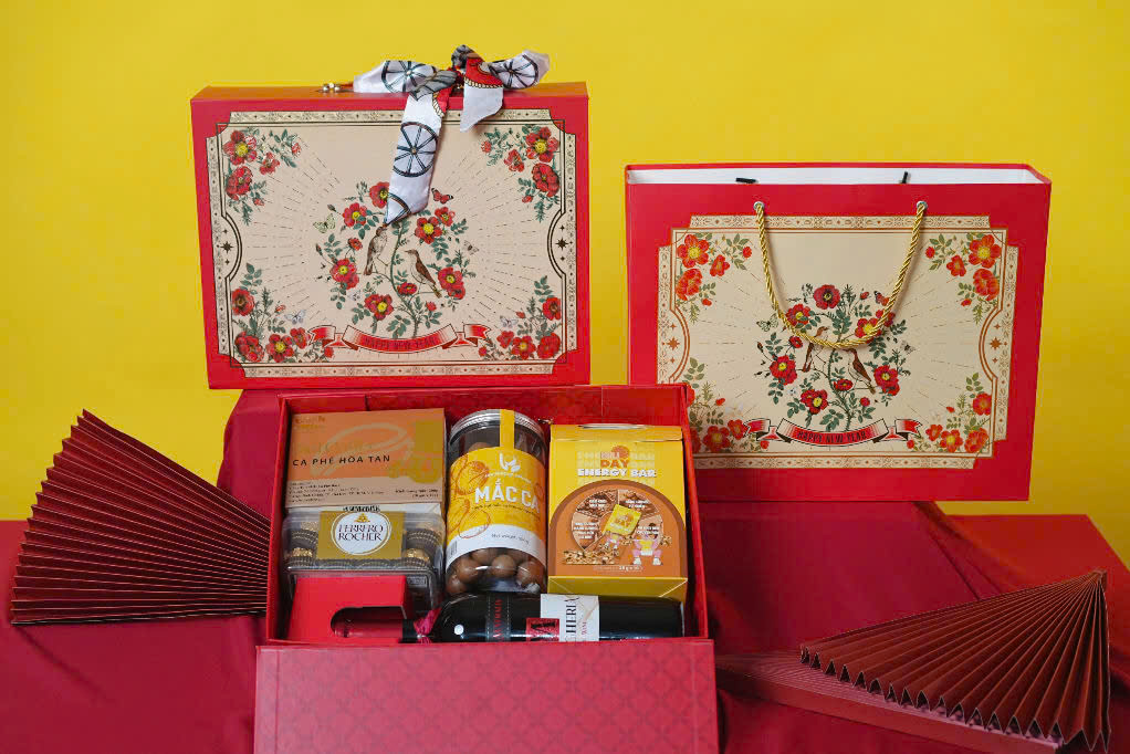 Hộp Tết Trường Xuân Đỏ