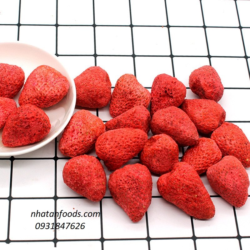 Dâu sấy giòn (sấy lạnh) 50gr / 100gr / 200gr / 500gr / 1kg