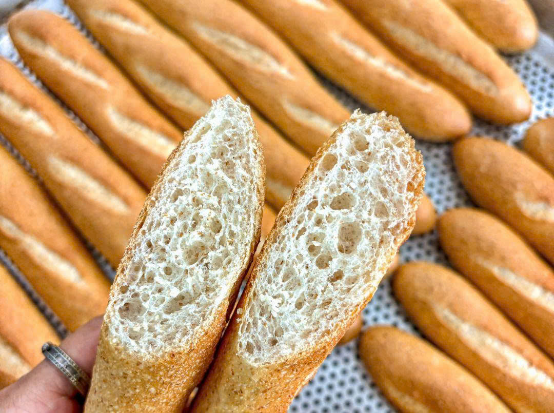 Bột mì nguyên cám Bakers' Choice 1kg