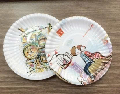 Dĩa bánh kem giấy kèm muỗng (10 cái) mẫu ngẫu nhiên