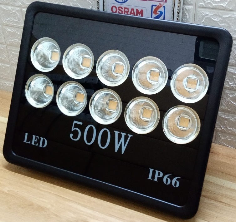 den-pha-led-500w-kavens-mat-trau