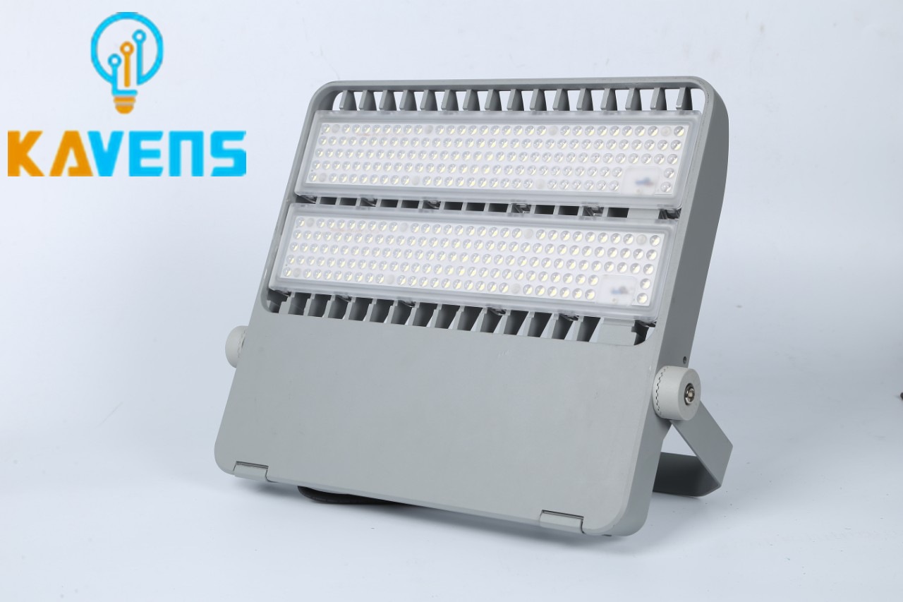 den-pha-led-200w-kavens-philips-kep08