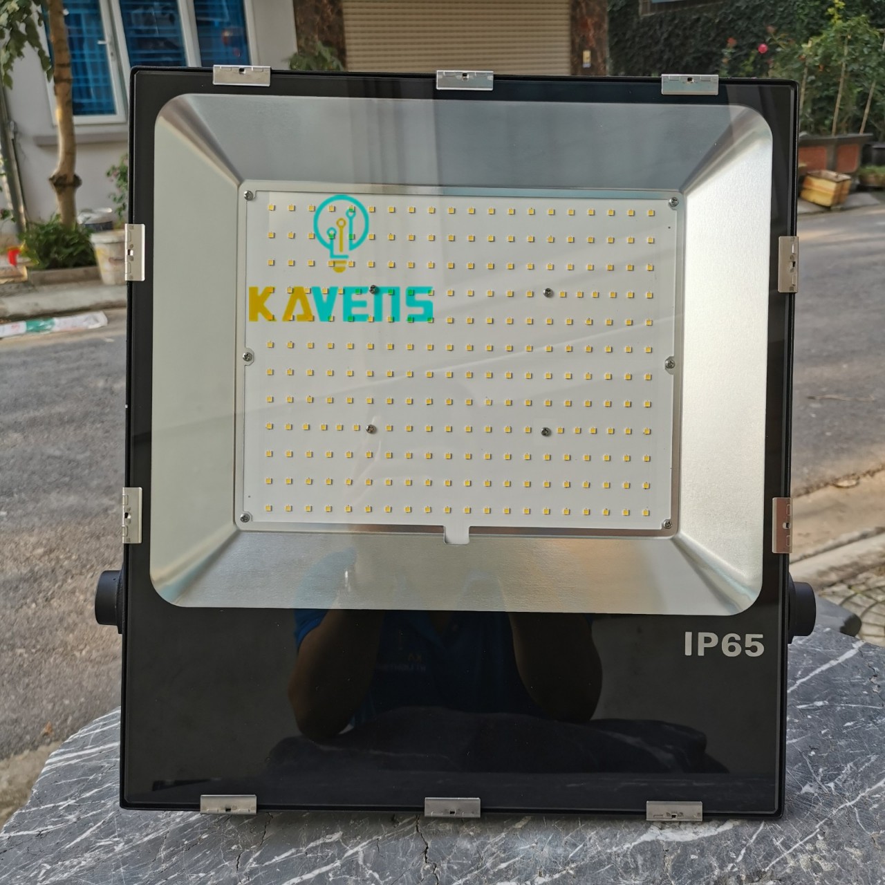 den-pha-led-200w-kavens-kep07