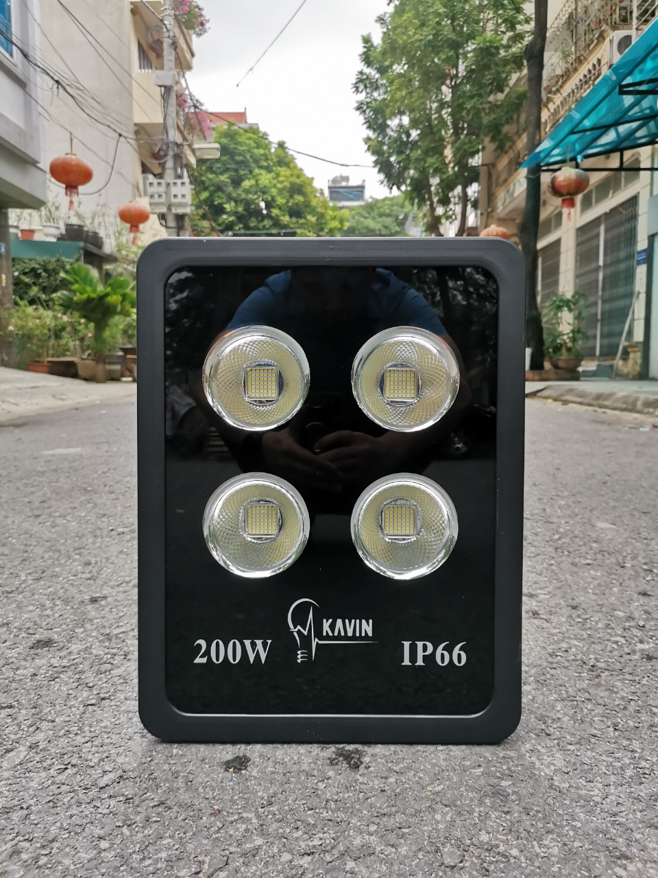 den-pha-led-200w-kavin-pha-ly-kip07