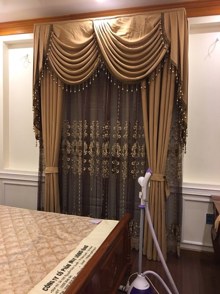 rèm cổ điển