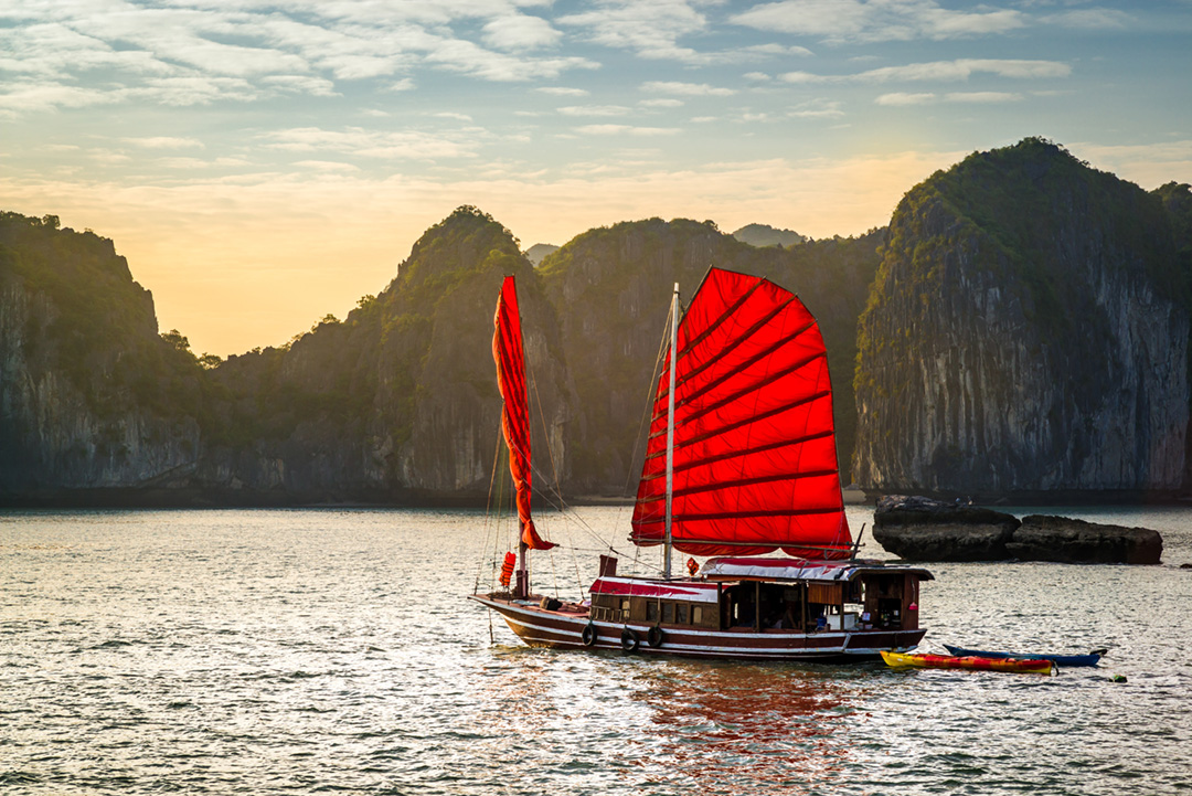 Miền Quê Bắc Bộ: Hà Nội - Ninh Bình - Tràng An - Vịnh Hạ Long - Yên Tử