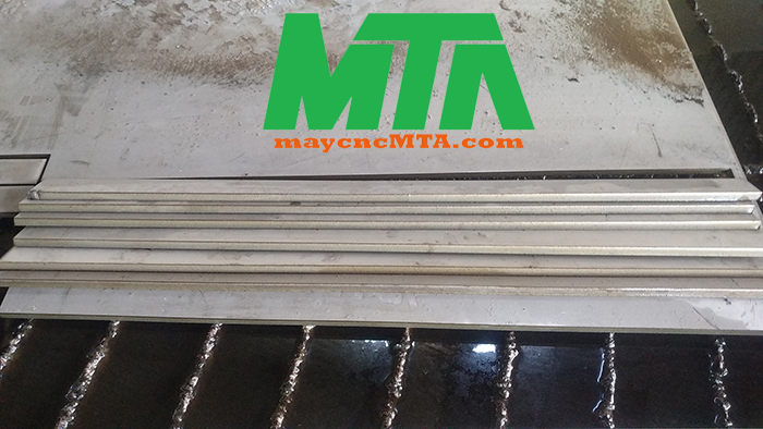 máy cnc cắt inox