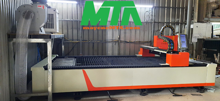 máy cắt cnc laser fiber