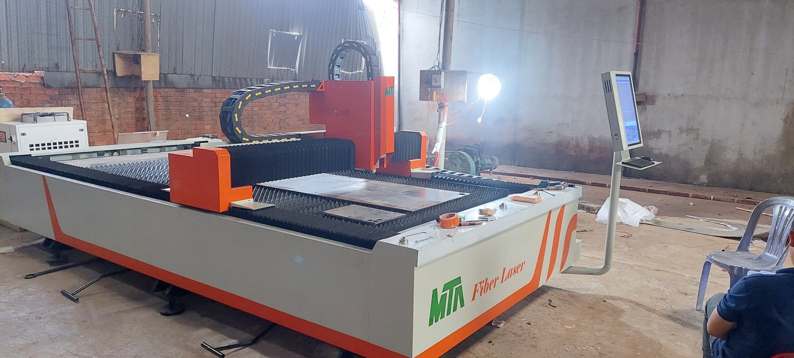 máy cắt laser fiber việt nam