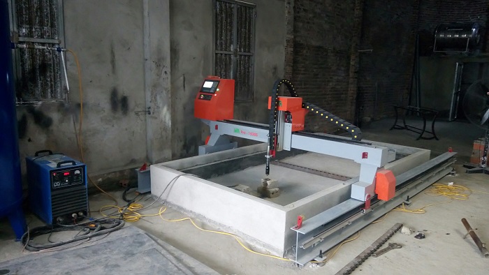 máy cắt thép tấm plasma cnc