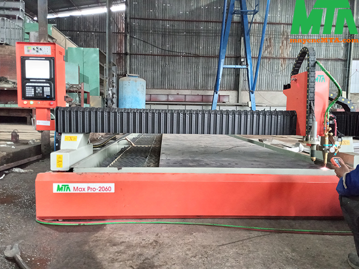 máy cắt plasma cnc