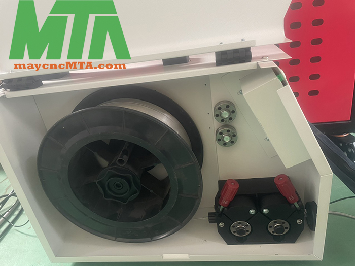 máy hàn laser cấp dây
