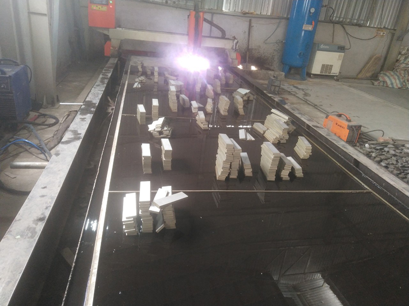 Máy plasma cnc cắt Inox