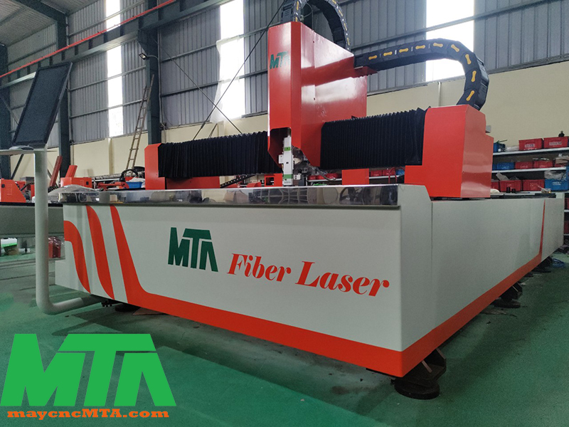 máy cắt laser fiber