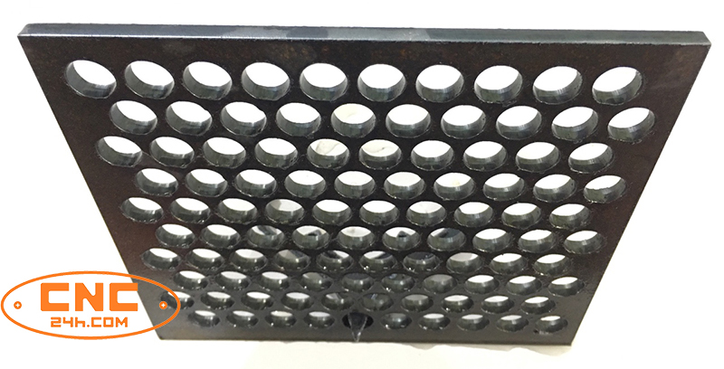 Máy Cắt Plasma CNC của MTA đột lỗ siêu đẹp, siêu mịn