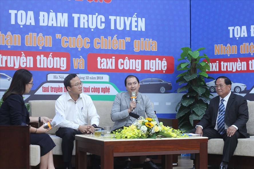 “Cuộc chiến” taxi truyền thống và taxi công nghệ: Góc nhìn người trong cuộc