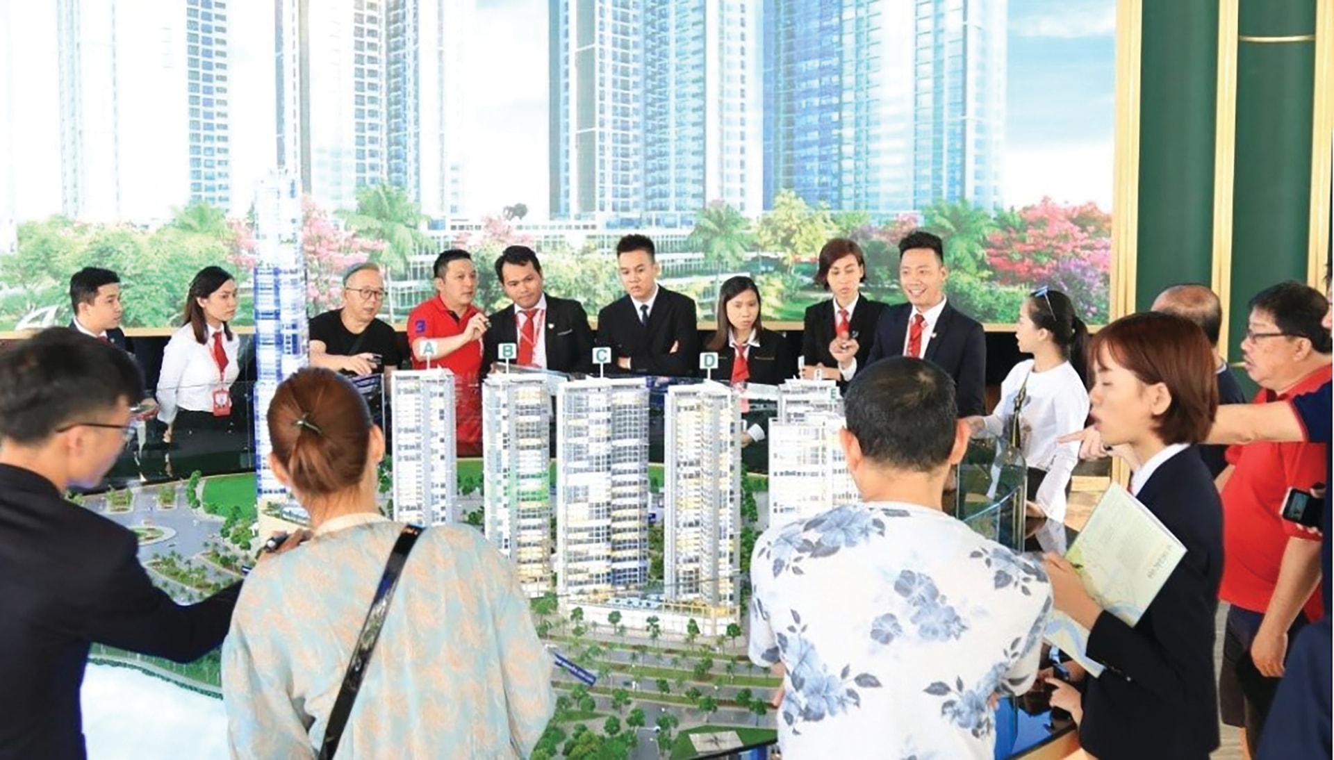 Phá thế “độc quyền” giá nhà