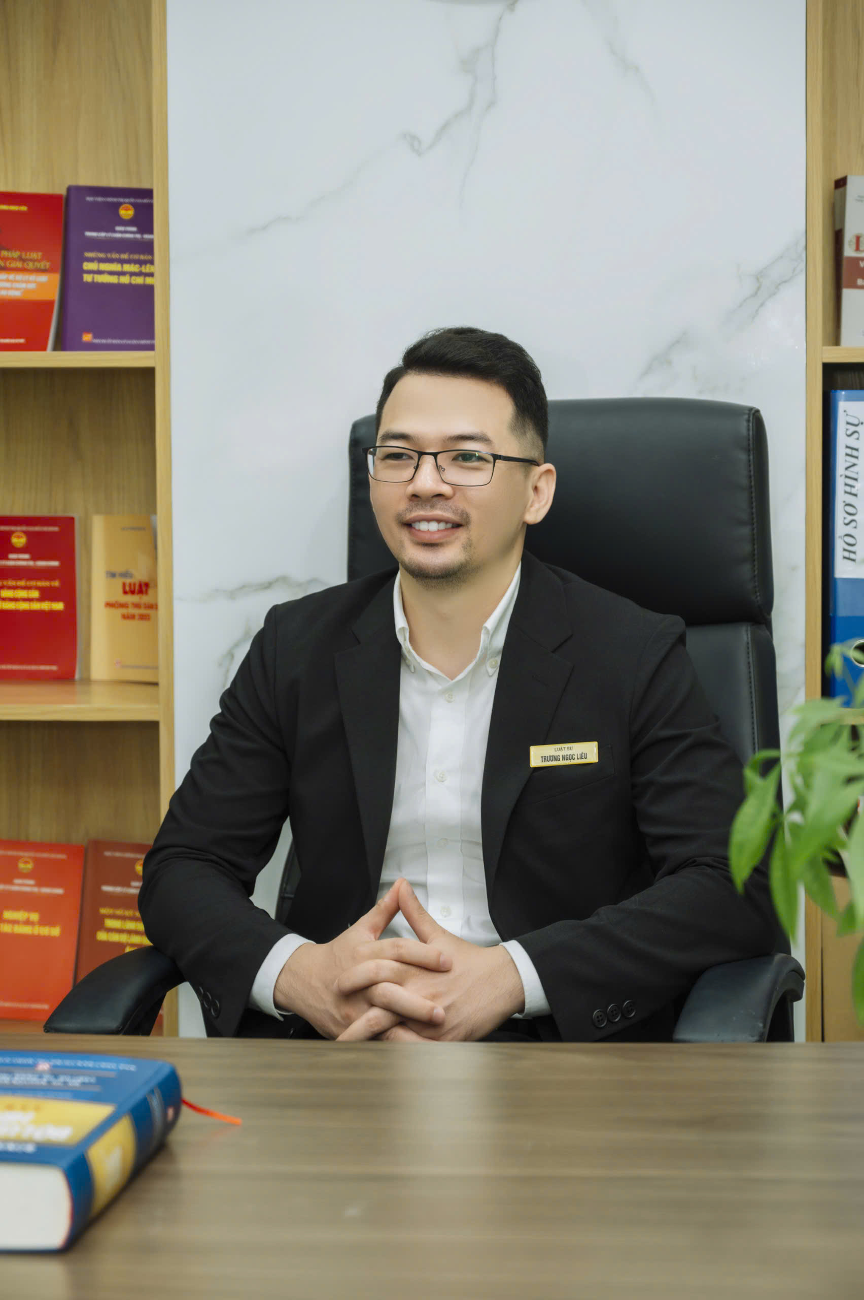 Có nên quy định bắt buộc bên thua kiện phải chịu chi phí luật sư?