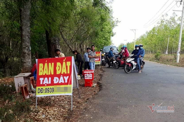 Nóng ruột lao vào cơn sốt đất, tiền tỷ chôn cứng đua nhau tháo chạy