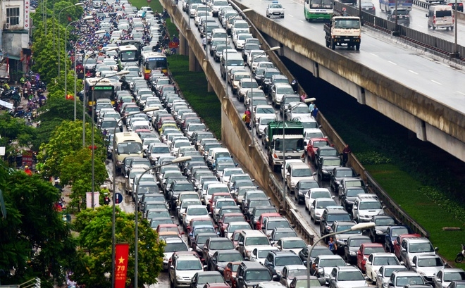 Thu phí phương tiện vào nội đô có khả năng làm tăng thêm gánh nặng cho người dân