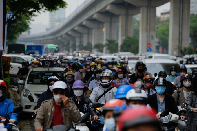 Đề xuất lập 100 trạm để thu phí ô tô vào nội đô (Kỳ 1): Nguyên nhân ùn tắc giao thông là vì đâu