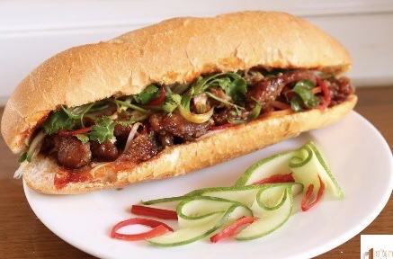 Ổ bánh mì Việt thấm đẫm hương vị từ Ukraine