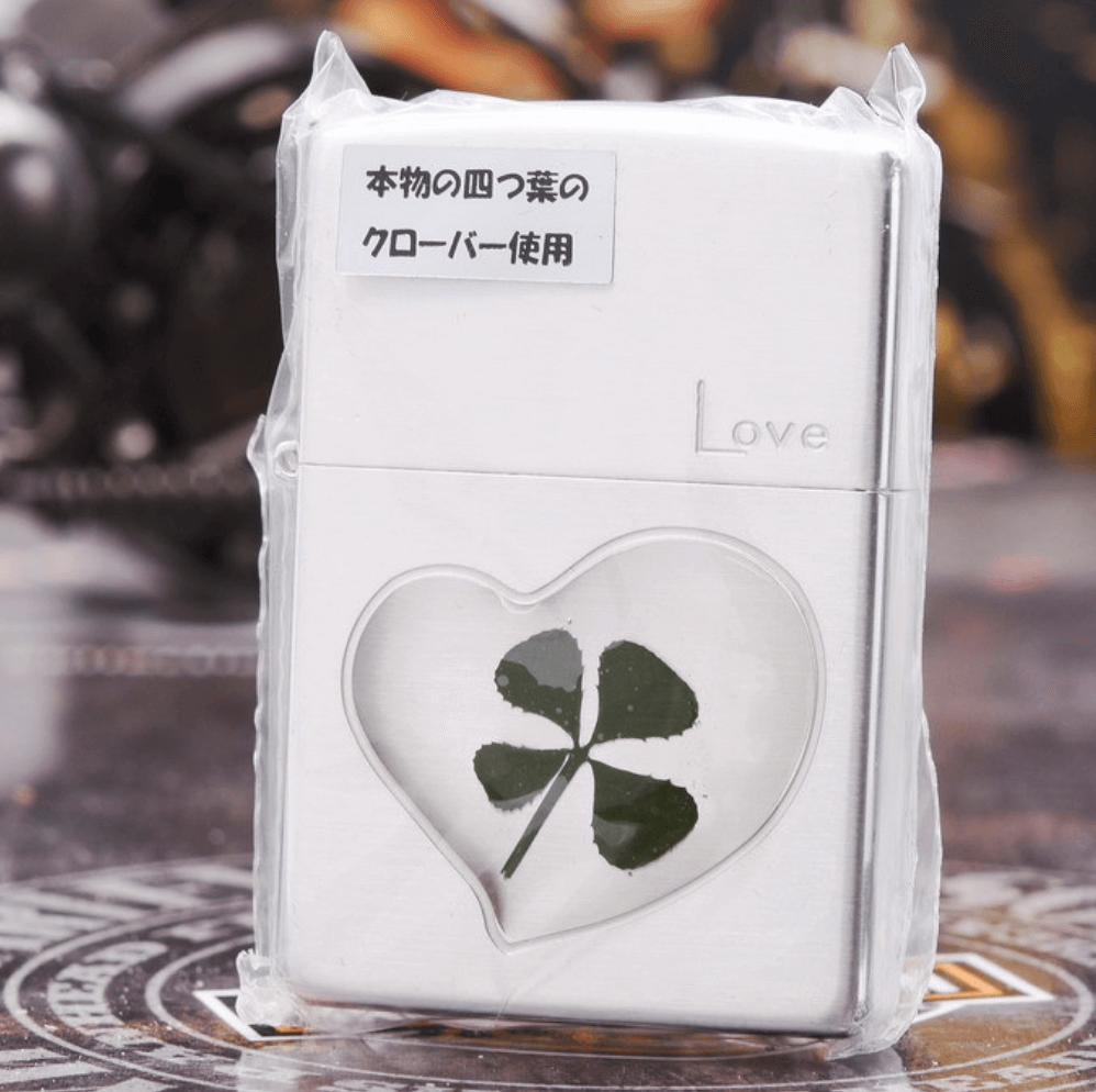 bật lửa zippo cỏ bốn lá