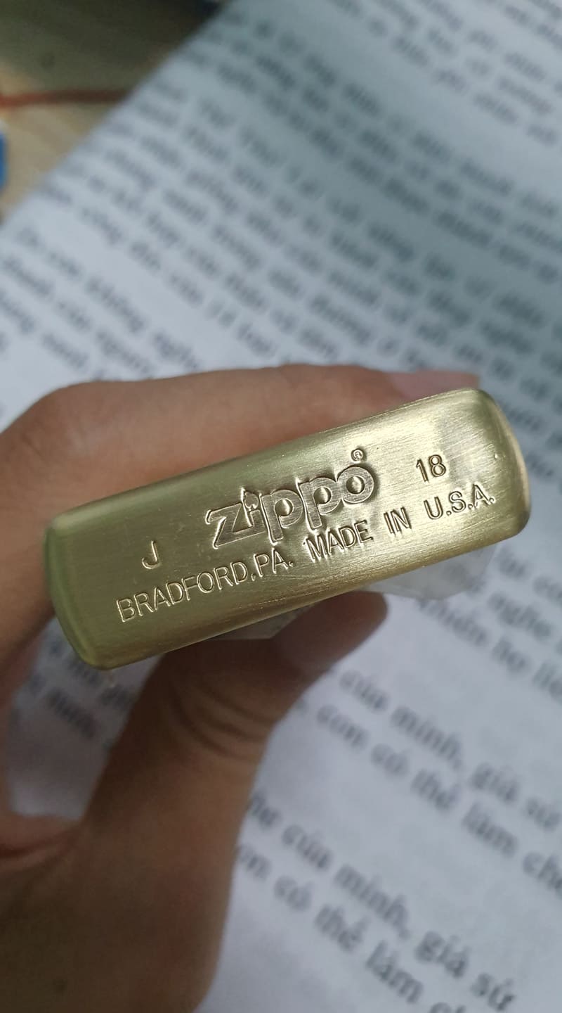 mộc đáy zippo